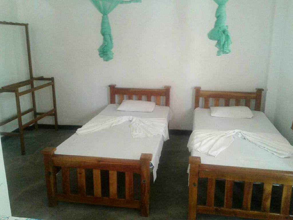 Parakum Rest Rooms Polonnaruwa Exteriör bild